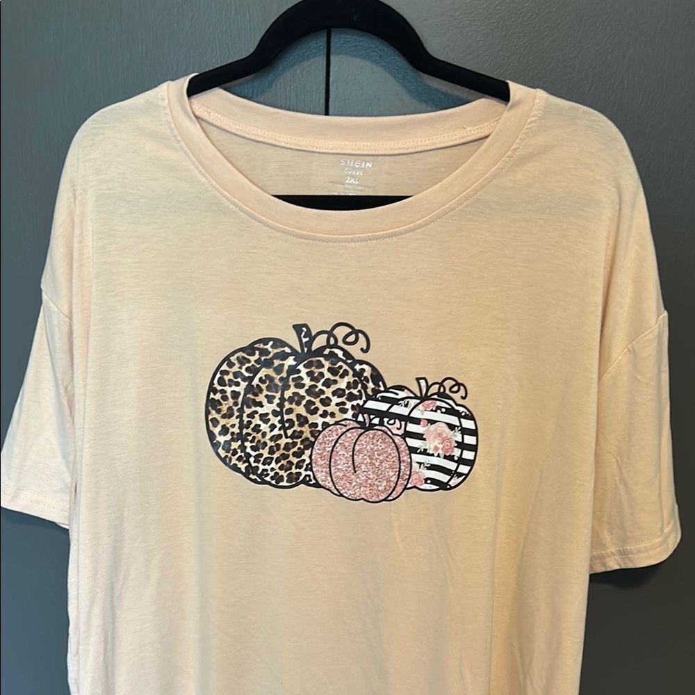 Peach Pumpkin Graphic Tee